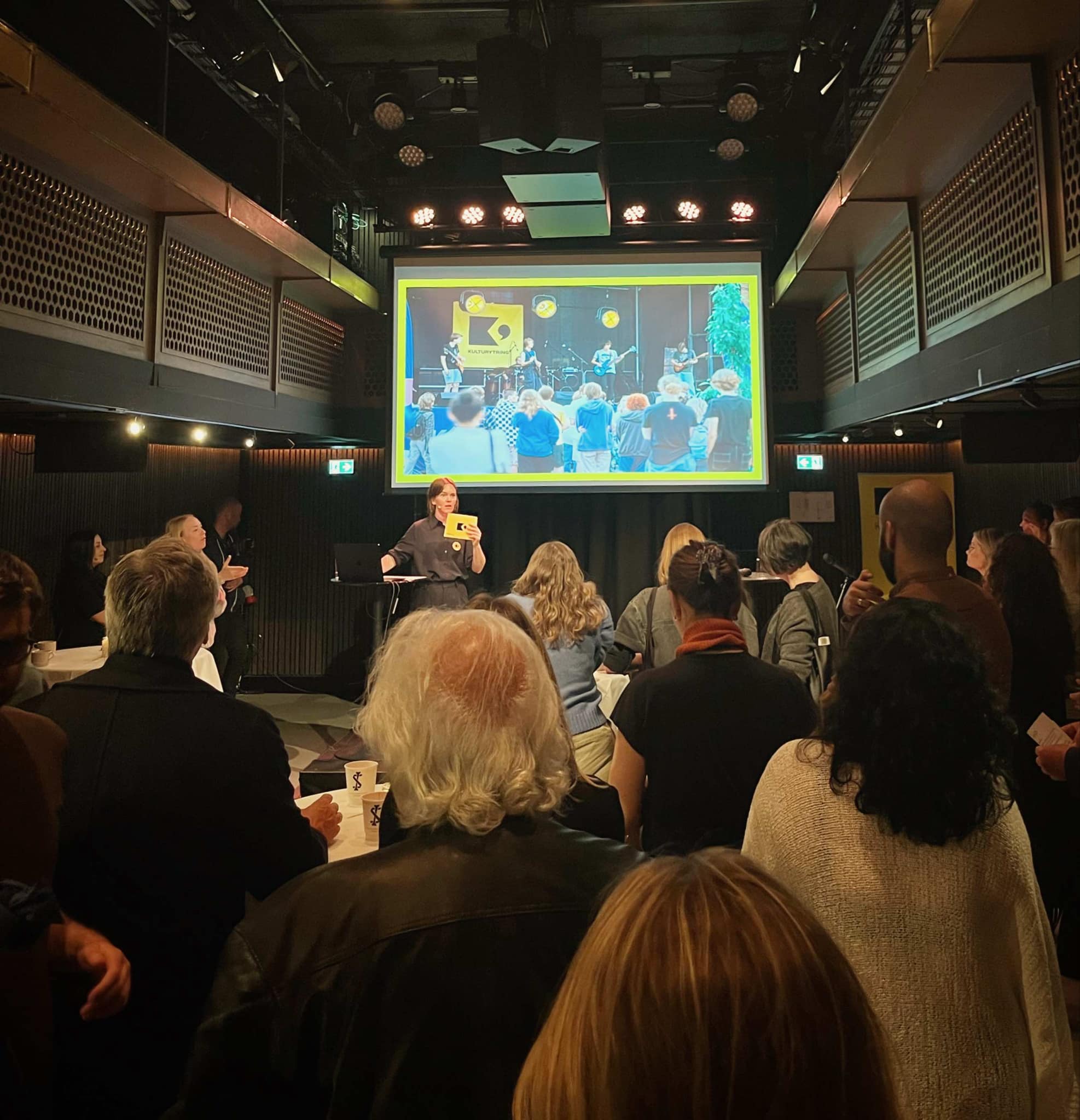 99f8235b-d699-4856-8218-9ab0ffcef7d8