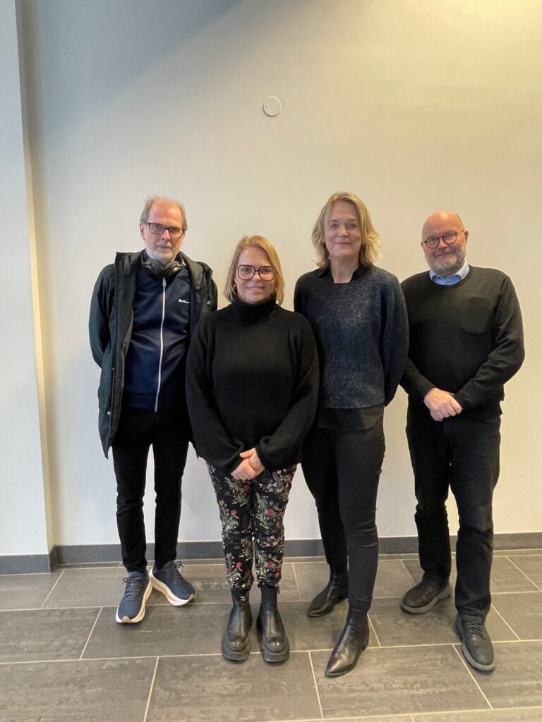 Juryen for Årets museum 2026 på en flyplass et sted i Norge. Foto: Liv Ramskjær